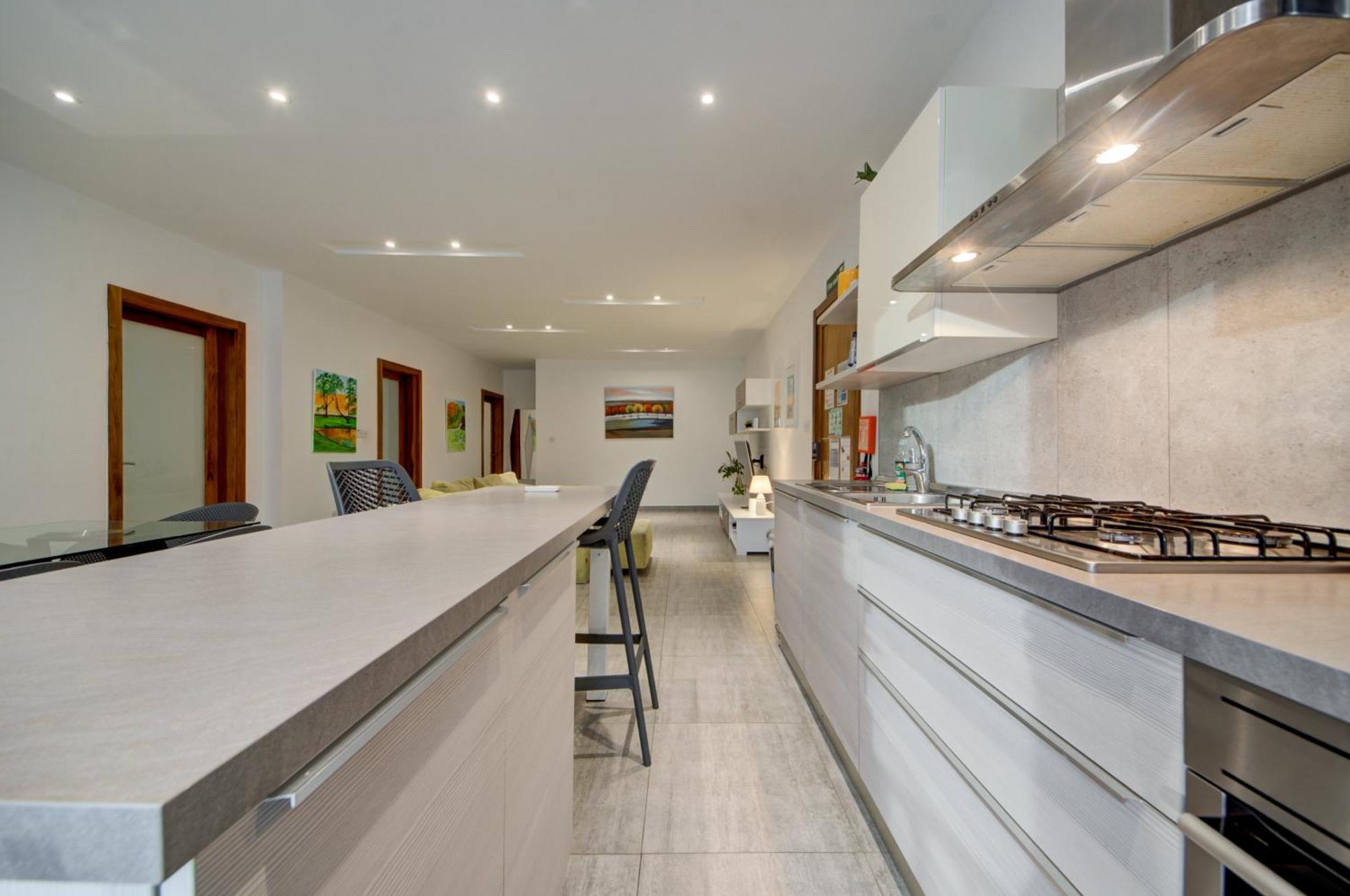 Top Floor Apt With Common Pool Close To All Amenities St. Paul's Bay Esterno foto