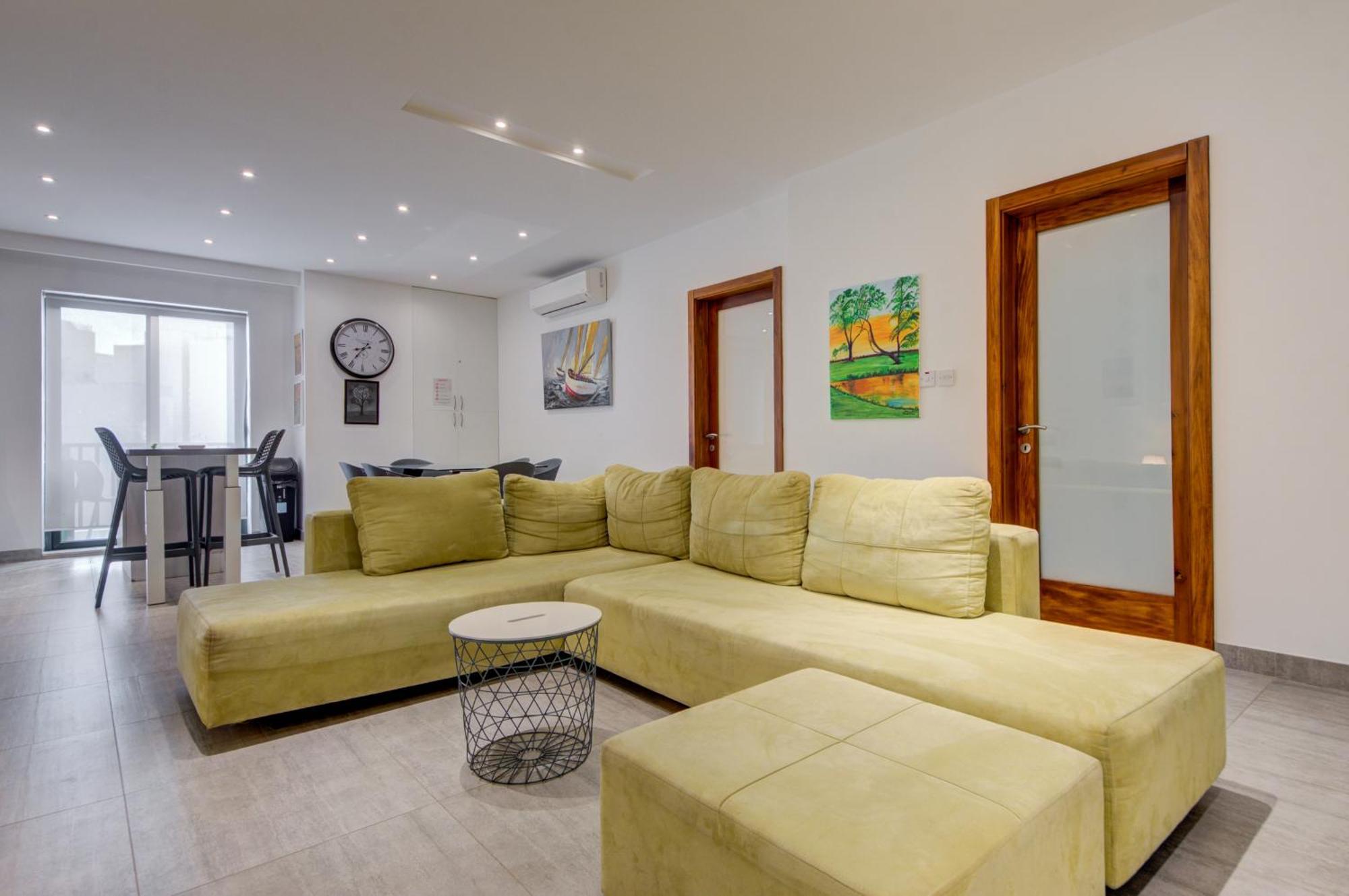 Top Floor Apt With Common Pool Close To All Amenities St. Paul's Bay Esterno foto