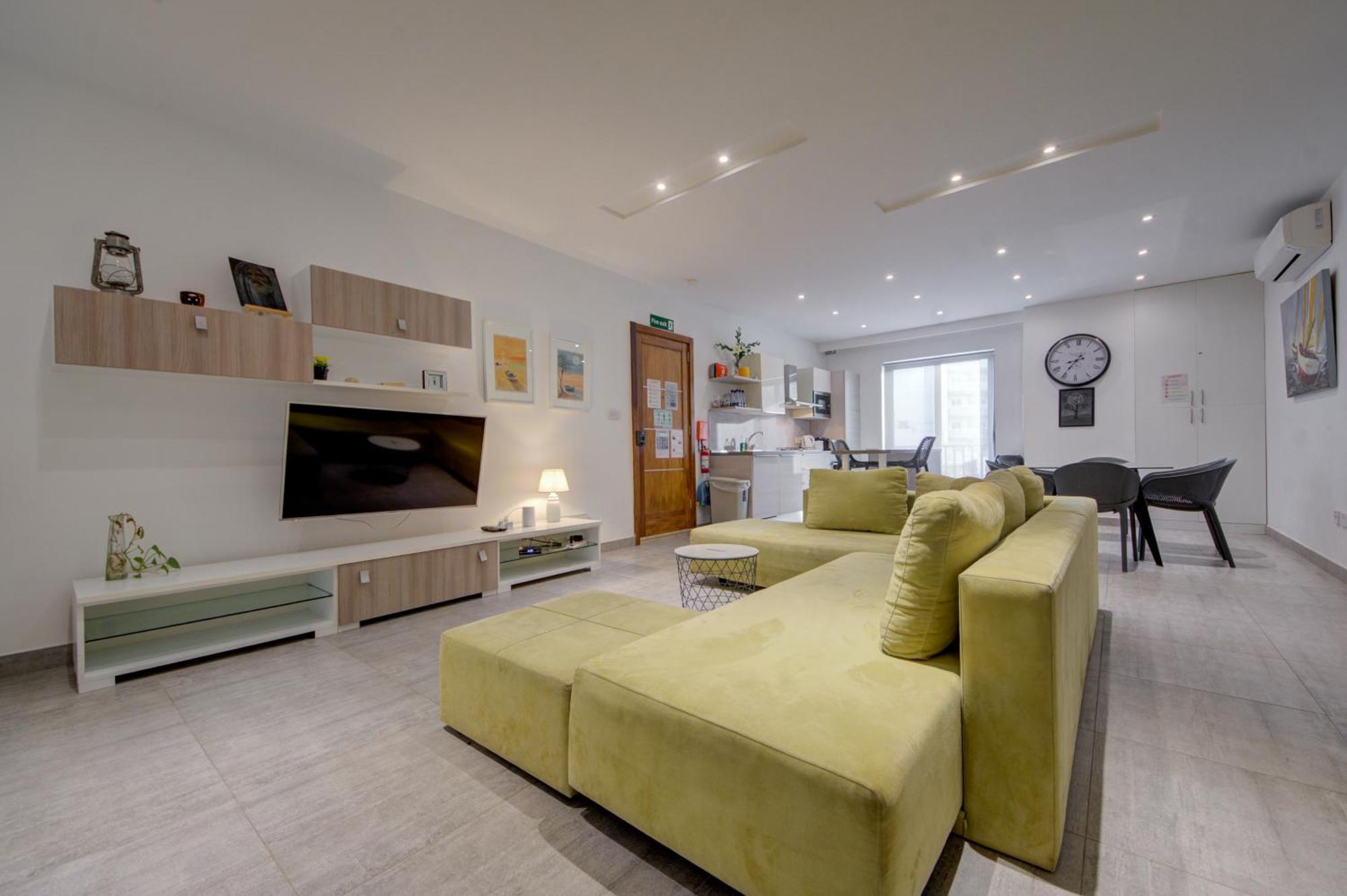 Top Floor Apt With Common Pool Close To All Amenities St. Paul's Bay Esterno foto
