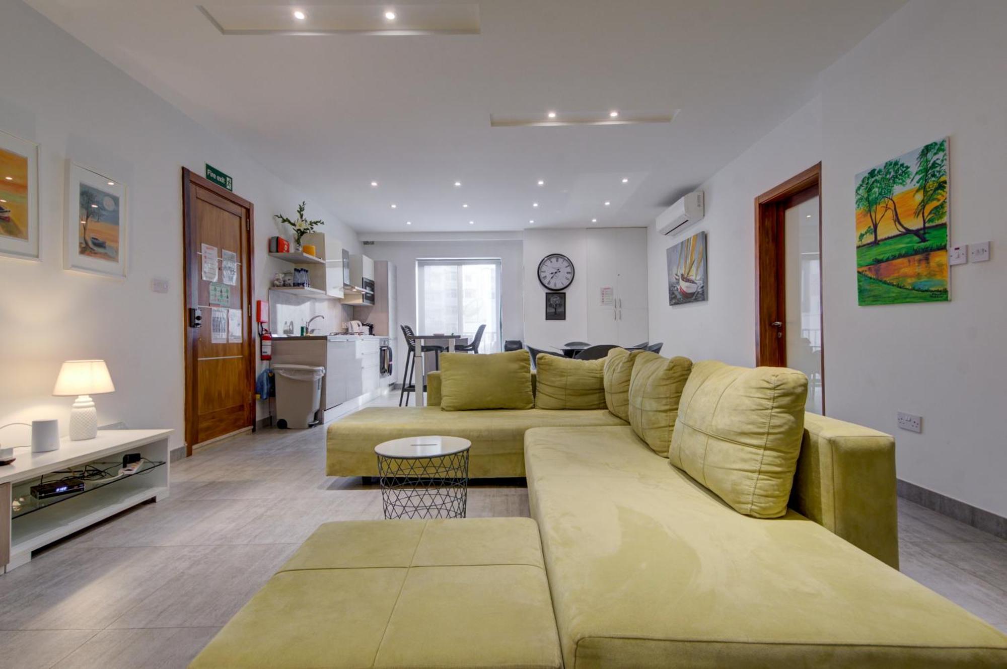 Top Floor Apt With Common Pool Close To All Amenities St. Paul's Bay Esterno foto