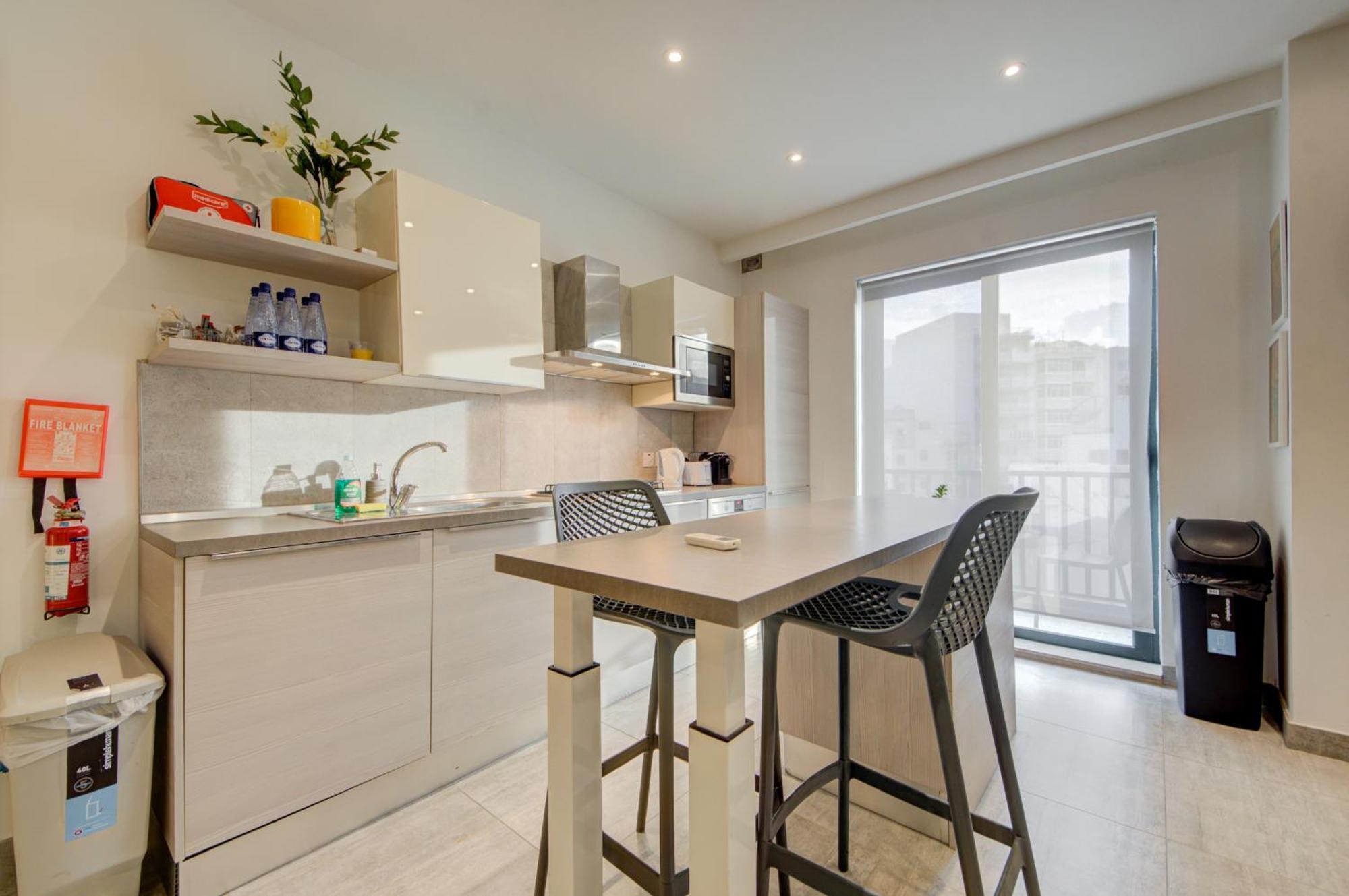 Top Floor Apt With Common Pool Close To All Amenities St. Paul's Bay Esterno foto