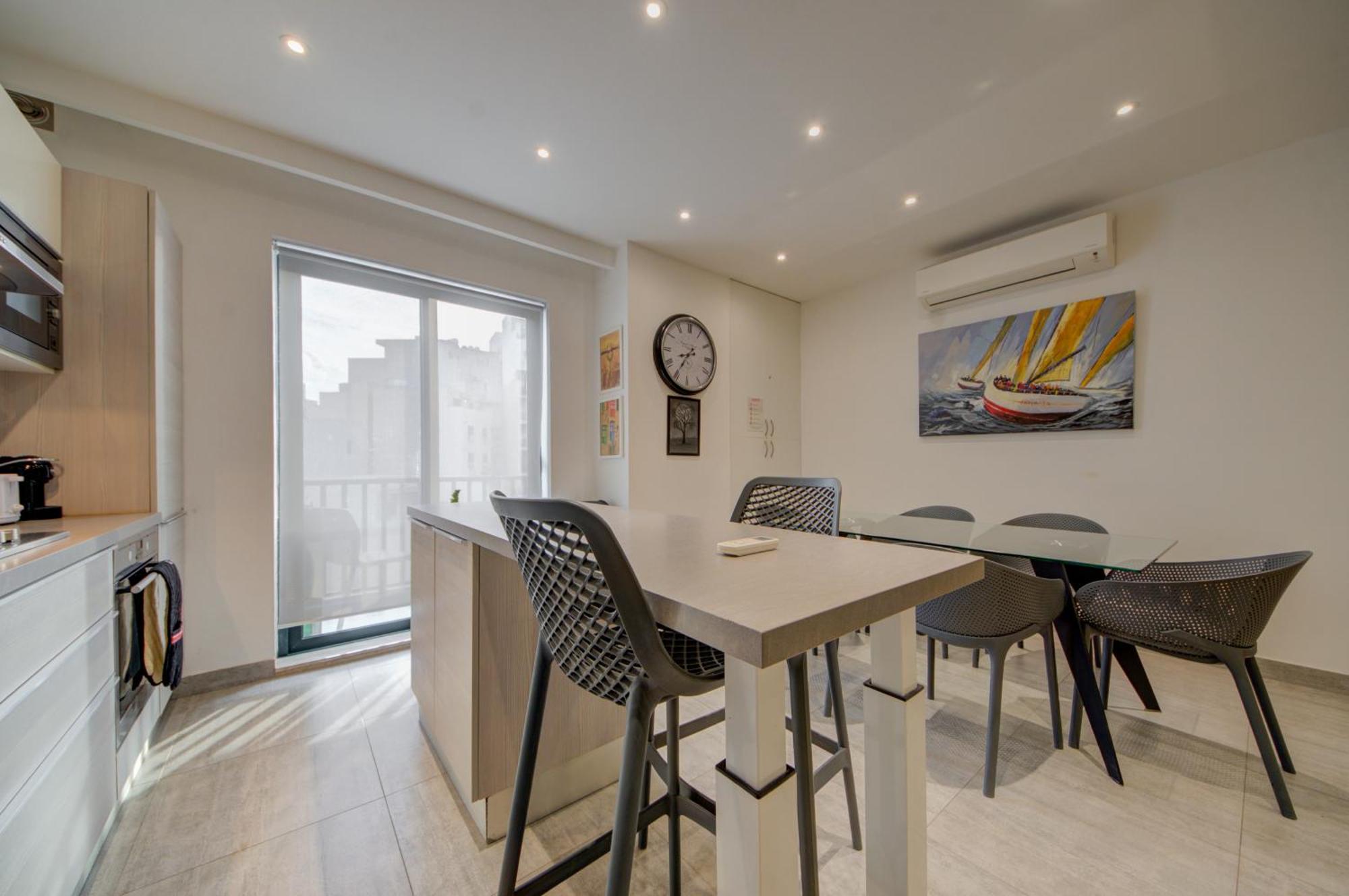 Top Floor Apt With Common Pool Close To All Amenities St. Paul's Bay Esterno foto