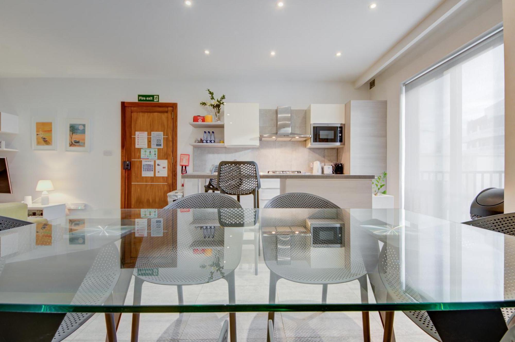 Top Floor Apt With Common Pool Close To All Amenities St. Paul's Bay Esterno foto